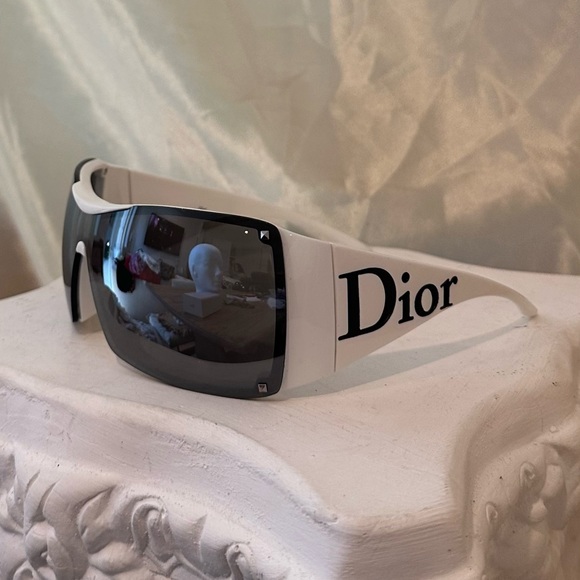 Christian Dior Overshine 2 Rare Vintage Y2K Sunglasses in White and Black - Picture 5 of 13